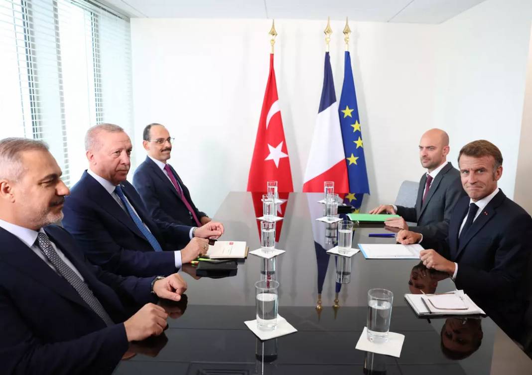 Erdoğan Macron'a esprili laf soktu: "İyi olduğu da oluyormuş" 3