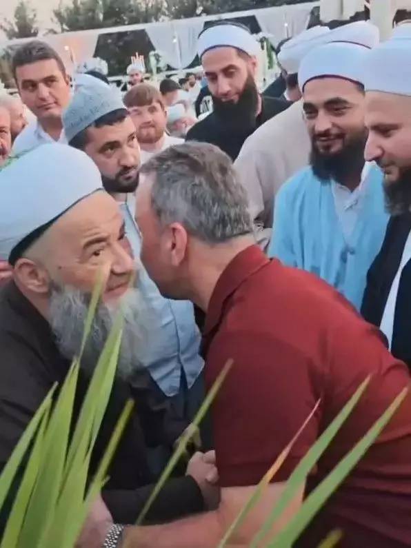 Cübbeli Ahmet hoca oğlu Ömer Faruk Ünlü'yü evlendirdi! Düğünden dikkat çek ayrıntı ve kareler 6