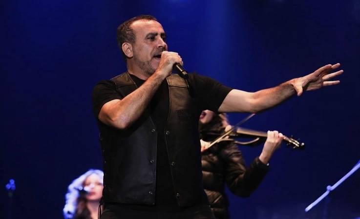 Haluk Levent konserinde fenalaştı hastaneye kaldırıldı! Haluk Levent'in sağlığı ile ilgili son durum ne? 8