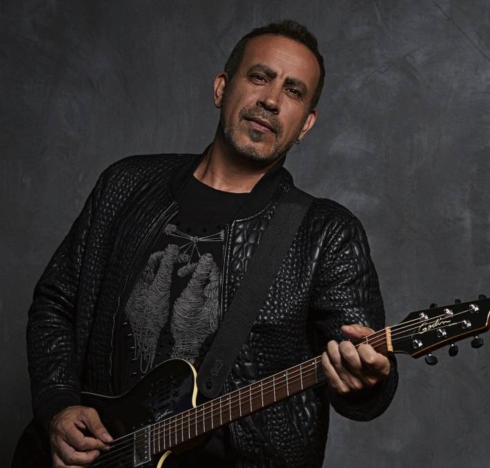 Haluk Levent konserinde fenalaştı hastaneye kaldırıldı! Haluk Levent'in sağlığı ile ilgili son durum ne? 13