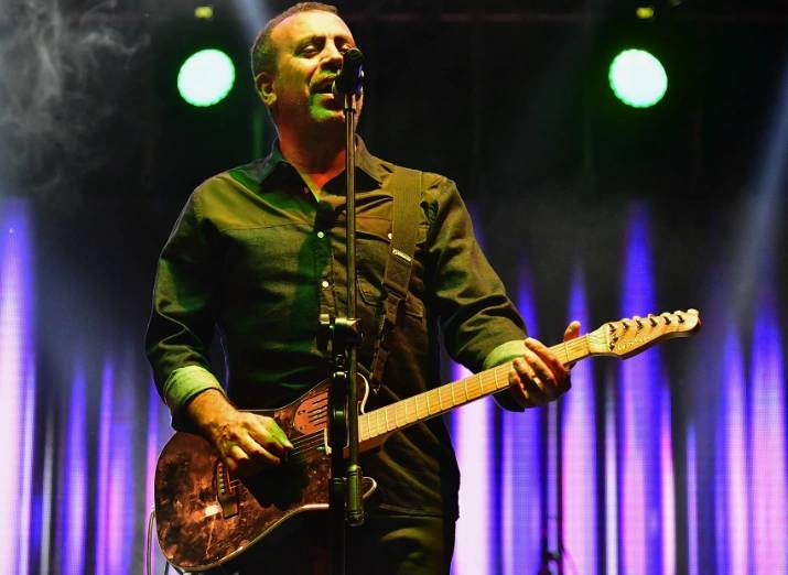 Haluk Levent konserinde fenalaştı hastaneye kaldırıldı! Haluk Levent'in sağlığı ile ilgili son durum ne? 2