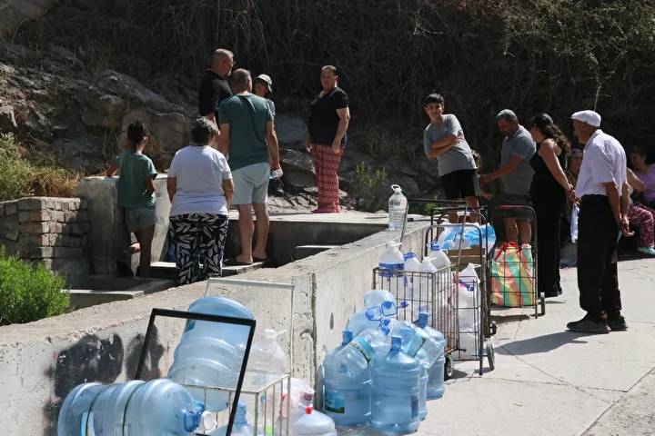 Susuzluk çeken İzmirli halkın yardım çığlığı! Afrika'da su kuyusu açan derneklerden yardım istediler 3