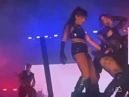 Teşhircilik suçlamasıyla haklarında soruşturma açılmıştı! Manifest ve kurucusundan şaşkınlık veren hareket! 6