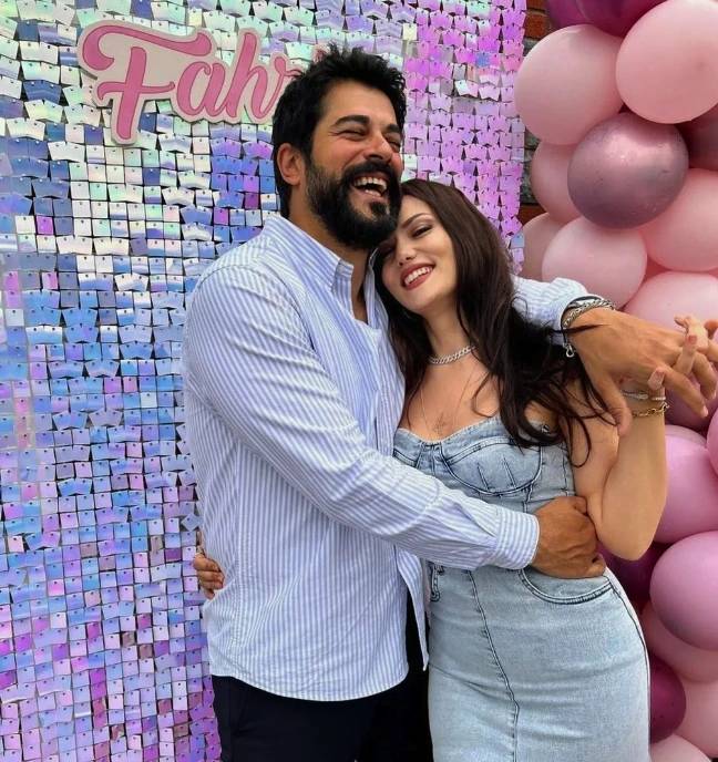 Bunu kimse beklemiyordu! Fahriye Evcen, Burak Özçivit çifti boşanıyor mu? Ortak malların zararına satışı kafaları karıştırdı 7