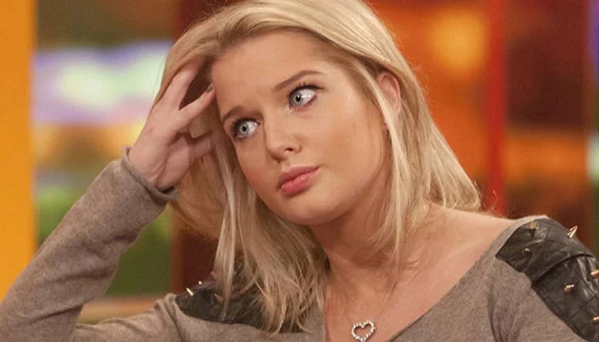 Ünlü oyuncudan rezalet hareket! Tüm üstünü çıkararak çırılçıplak lavaboda koltuk altlarını yıkadı 7