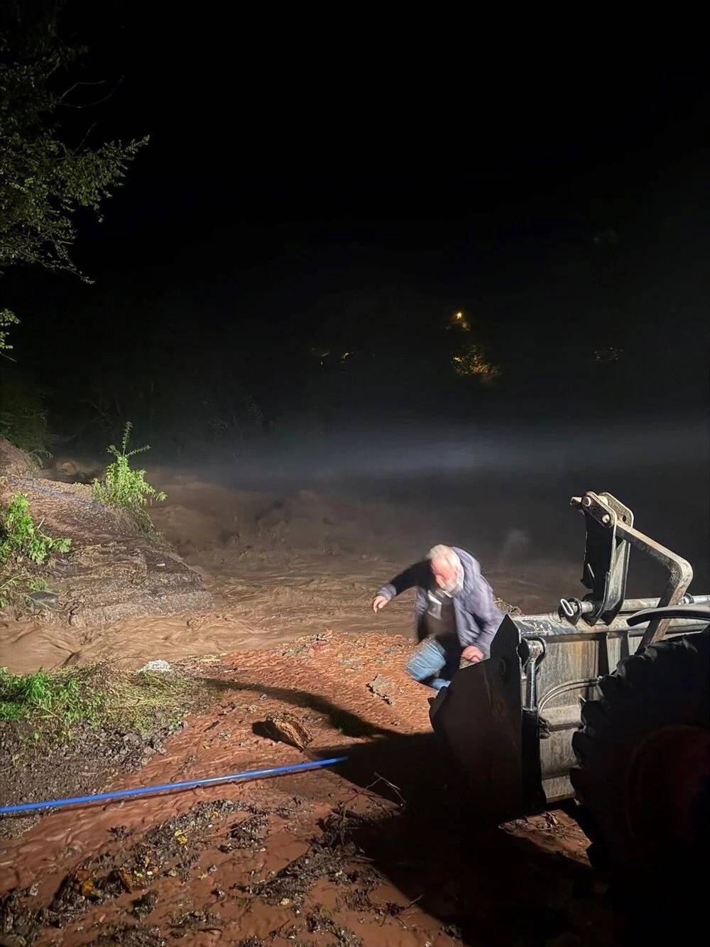 Karadeniz bölgesini sel vurdu! Kuvvetli yağış dört ilde etkili olurken dereler taştı köprüler yıkıldı ev ve iş yerlerini sel bastı 8