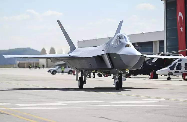 Milli Savaş Uçağımız KAAN'ın üretimi durdu mu? En yetkili isimden açıklama geldi 6