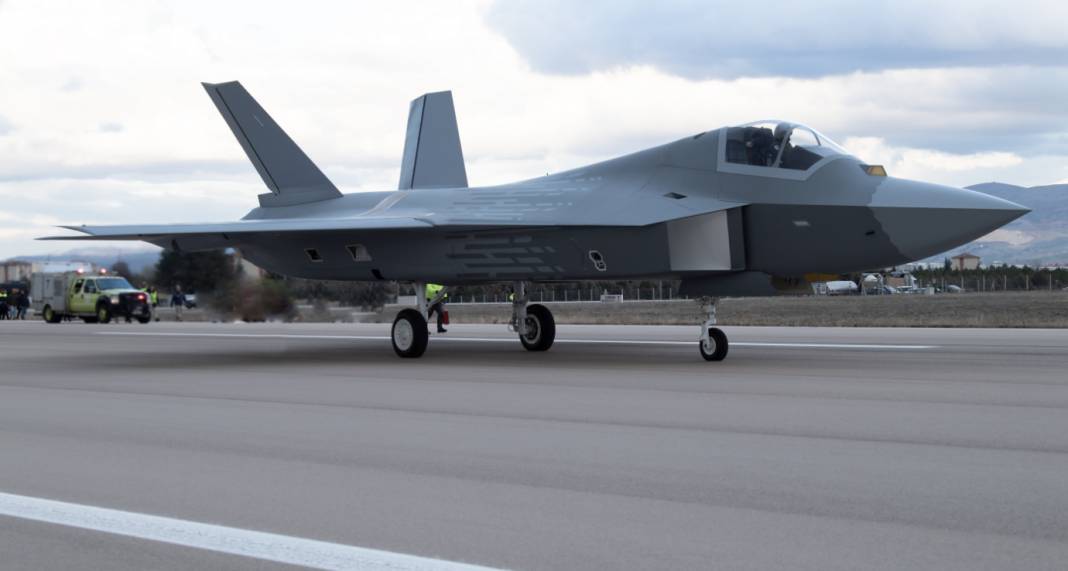 Milli Savaş Uçağımız KAAN'ın üretimi durdu mu? En yetkili isimden açıklama geldi 1