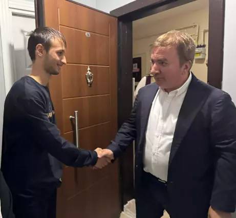 Kübra öğretmen insanlık dersi verdi! Valiyi durdurdu göz yaşları içinde öğrencisine burs istedi 7