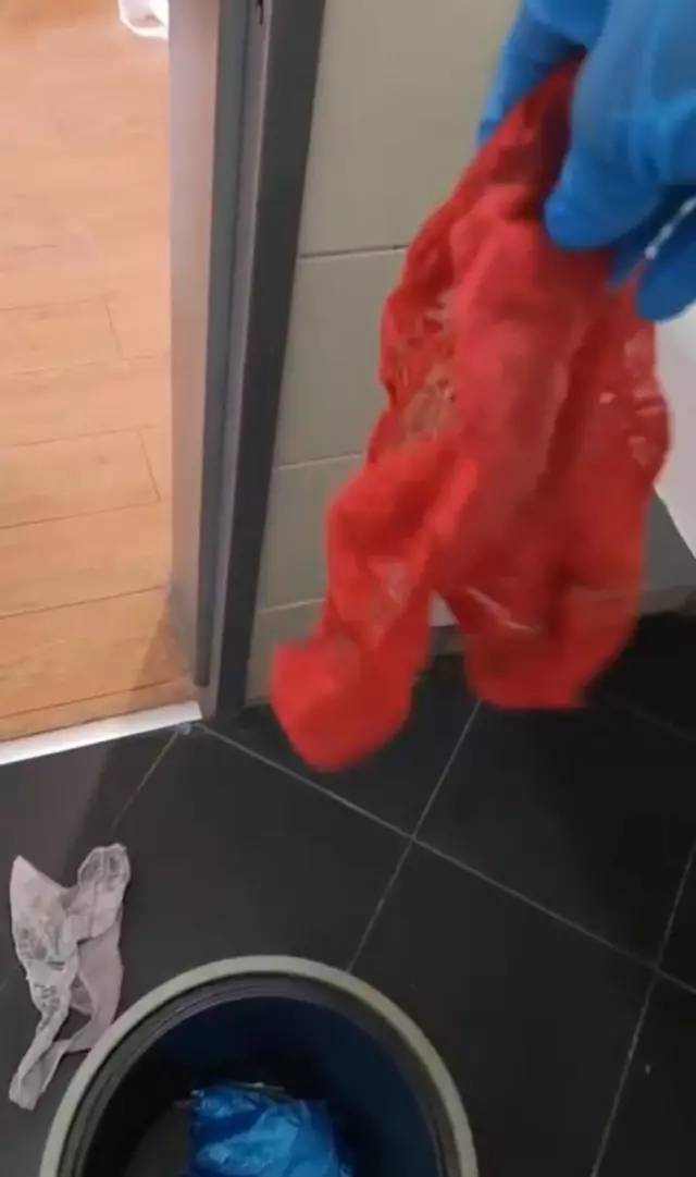 Kız yurdunda akıl almaz sapıklık! Skandal görüntüler: Tadilat için gelen işçilerin yaptıkları mide bulandırdı! 3