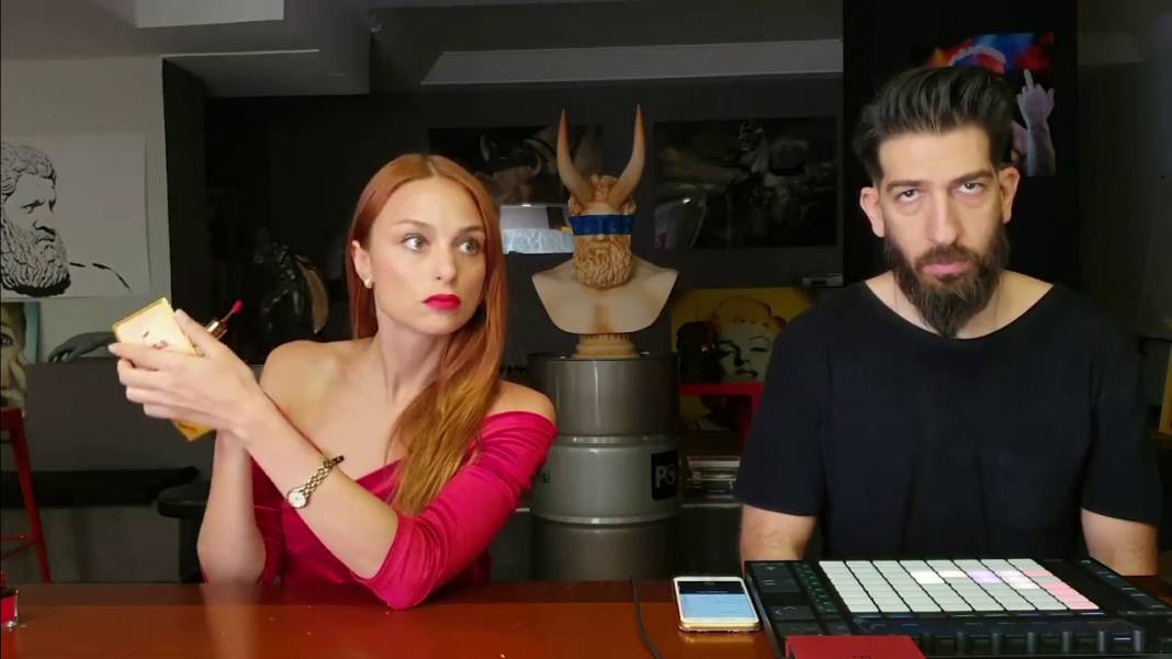 Nilperi Şahinkaya'dan gelen kötü haber sevenlerini üzdü: Nilperi Şahinkaya intihar mı etti? İşte eski sevgilisinden ilk açıklama! 7