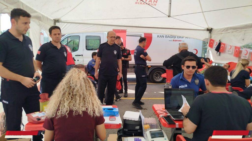 Pendik'te örnek davranış! İlçe kolluk kuvvetleri Kızılay'a kan bağışında bulundu 2