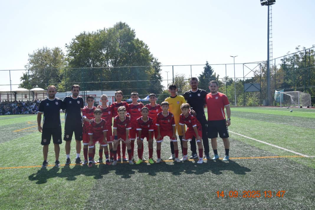 Pendikspor altyapısı başarılara doymuyor! Pendik U-13 elit cup şampiyonu Pendikspor oldu 11