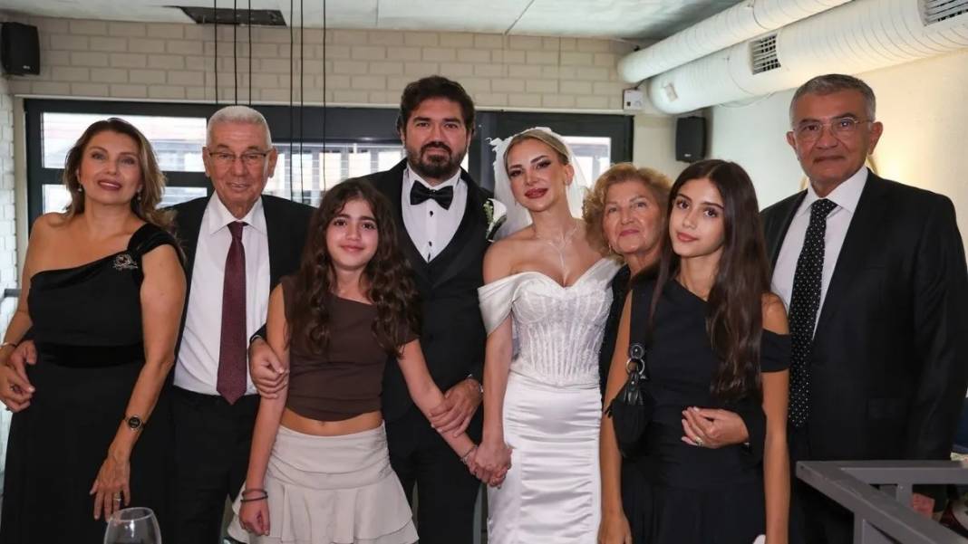 Nagehan Alçı ile olaylı bir şekilde boşanmıştı! Rasim Ozan Kütahyalı, 20 yaş küçük Pilates hocası Pınar Ayaz ile evlendi 3