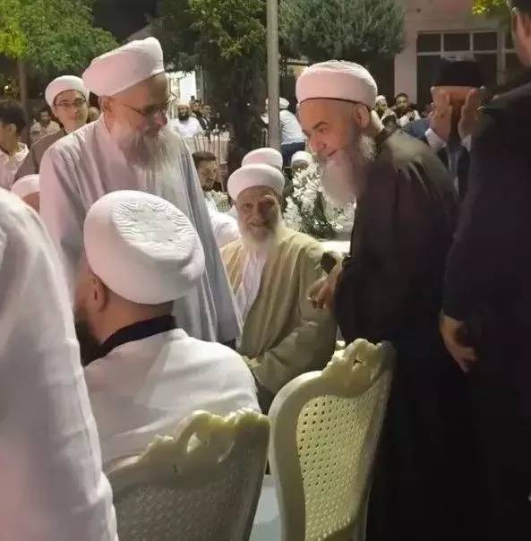 Cübbeli Ahmet hoca oğlu Ömer Faruk Ünlü'yü evlendirdi! Düğünden dikkat çek ayrıntı ve kareler 4