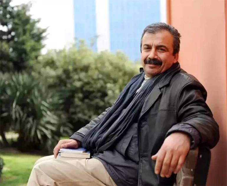 Kızı babasının mirasıyla ilgili ilk kez konuştu: İşte Sırrı Süreyya Önder'in mal varlığı 1