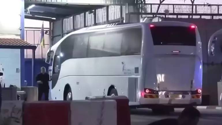 Son dakika! Dünyanın gözü, kulağı Gazze'de: Esir takasları günün ilk saatlerinden itibaren başladı! 1