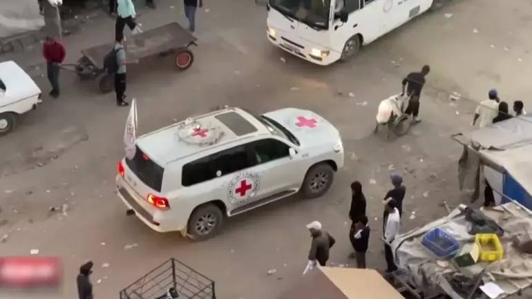 Son dakika! Dünyanın gözü, kulağı Gazze'de: Esir takasları günün ilk saatlerinden itibaren başladı! 4