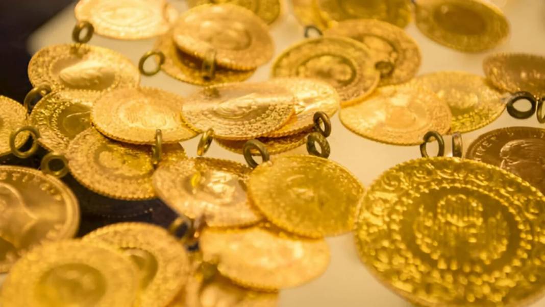 Altın tarihi düşüşle dibe çakıldı! Altın neden düşüyor, daha da düşer mi? Uzmanlardan yeni tahminler 8