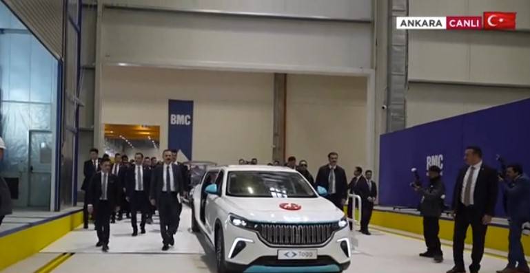 Başkan Erdoğan törene Togg'un limuzin modeli ile giriş yaptı! 7