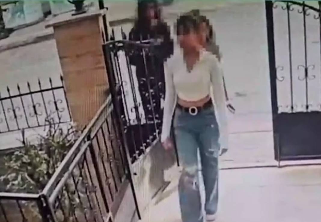 Akran zorbalığı kamerada: Eli bıçaklı kız çetesi bina basıp akranına korku yaşattı! 2