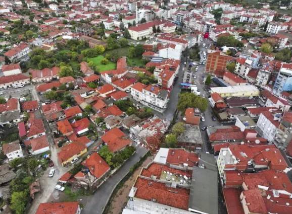 Sındırgı'daki deprem korkuttu: Yıkım gün ağarınca ortaya çıktı! 6