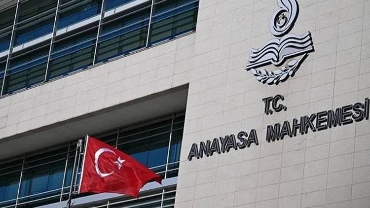 Anayasa mahkemesinden altın dolar kararı! O maddeler iptal edildi 9 ay süre verildi 7