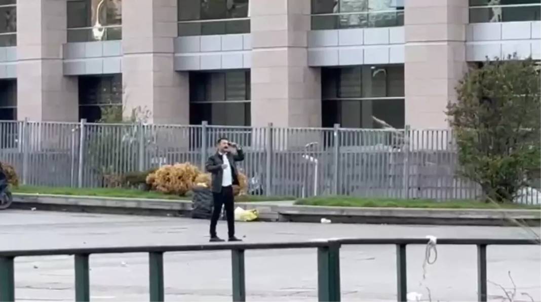 Çağlayan'da hareketli dakikalar: İstanbul Adalet Sarayı önünde başına silah dayadı ve ateş etti! 2