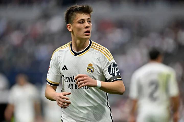 Dünya gündemine oturdu: Arda Güler'den İspanya polisine olay hareket! 2