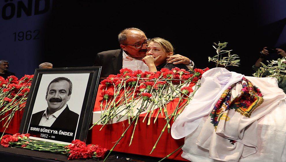 Kızı babasının mirasıyla ilgili ilk kez konuştu: İşte Sırrı Süreyya Önder'in mal varlığı 2