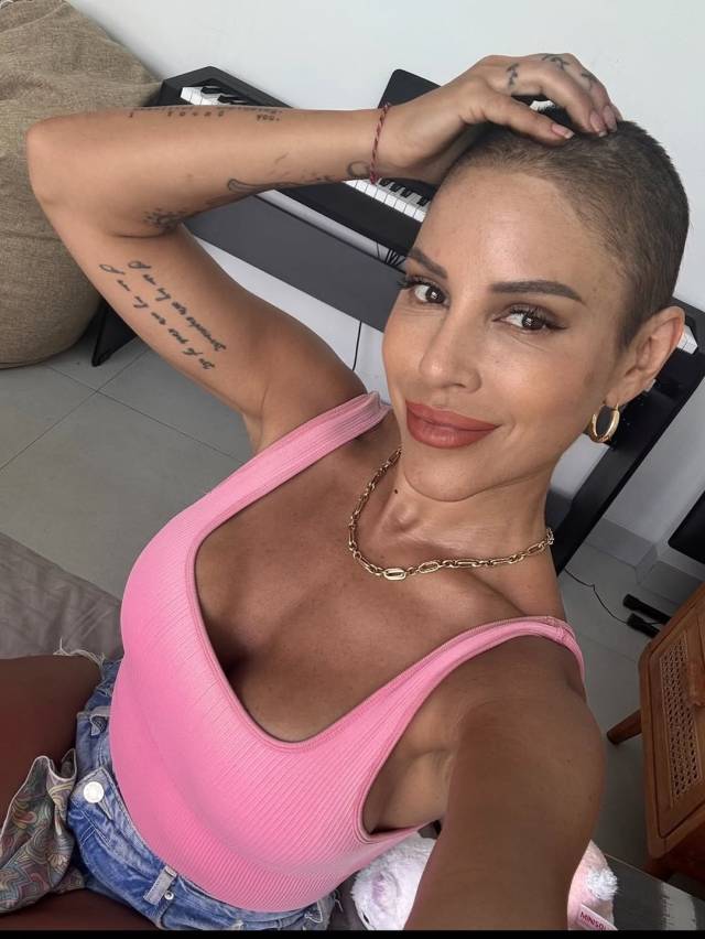 Irmak Ünal'dan sevenlerini üzen itiraf: 10 Aydır kanserle mücadele ediyorum 4