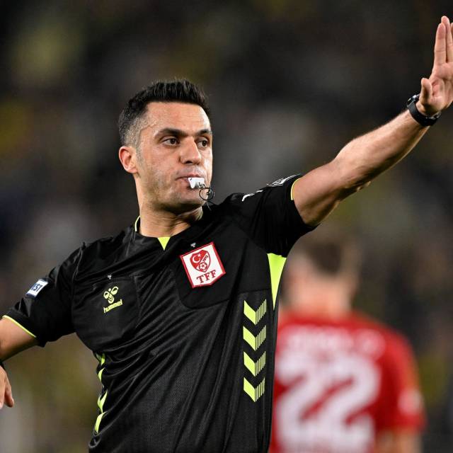 Son dakika... Dev derbileri yönetecek hakemler belli oldu! 4