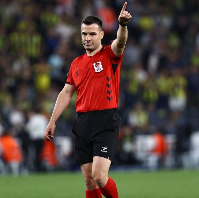 Son dakika... Dev derbileri yönetecek hakemler belli oldu! 3