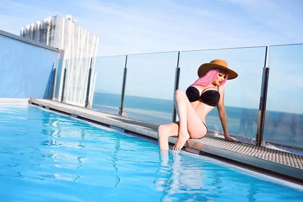 Barbie'ye benzeme sevdası canından etti: 27 kez ameliyat olan Fenomenin gizemli ölümü! 4