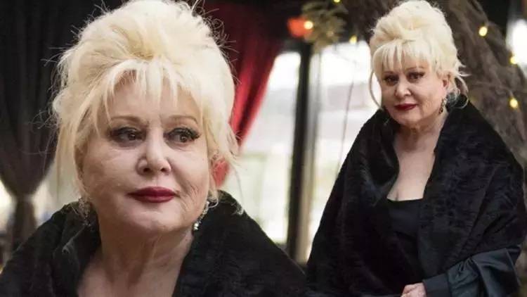 Bir yıldız daha kaydı: Ünlü sanatçı Muazzez Abacı, 78 yaşında hayatını kaybetti! Muazzet Abacı kimdir? 3