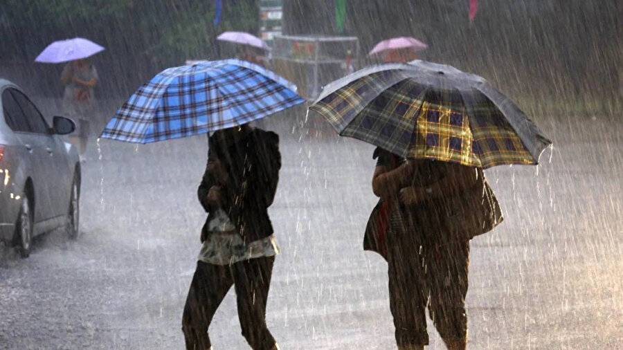 Meteorolojiden sel ve su baskını uyarısı: 12 Kasım 2025 hava durumu ve sıcaklık oranları 1