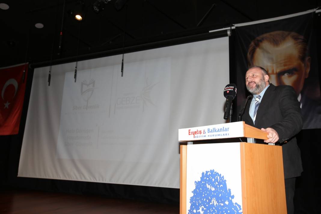 Nasibe Eryetiş Mesleki ve Teknik Anadolu Lisesi'nden Dijital Geleceğe Güvenli Adım: Siber Güvenlik Haftası Coşkusu 11