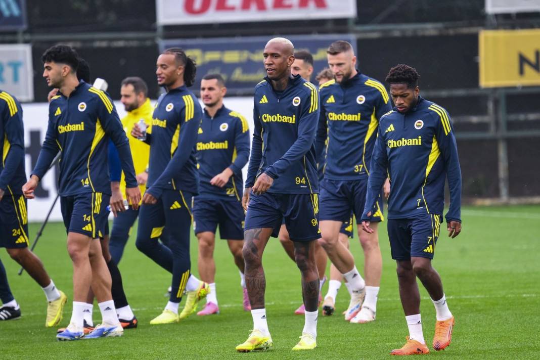 Viktoria Plzen - Fenerbahçe maçı için nefesler tutuldu: İşte bu akşam oynayacak Muhtemel 11'ler 1