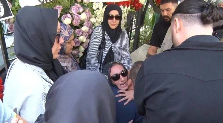 Şarkıcı Güllü’nün şüpheli ölümüyle ilgili kilit isim konuştu! Cenazede göz göze geldik  ‘Abla ben yaptım ama çok pişmanım' 4