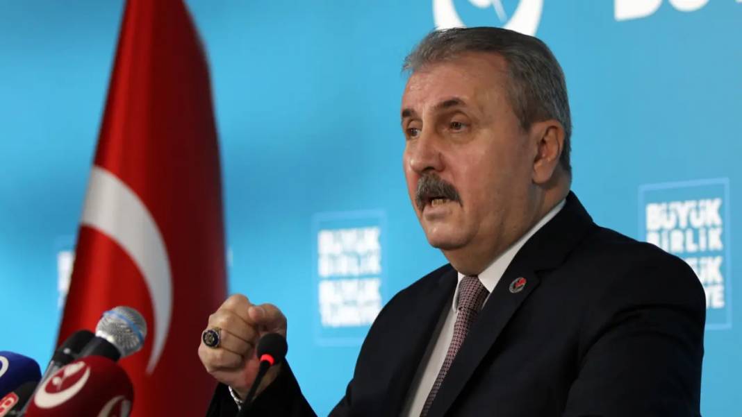 2025'te gündemi en çok sallayan siyasetçiler belli oldu: İşte listedeki ilk 10 isim... 12