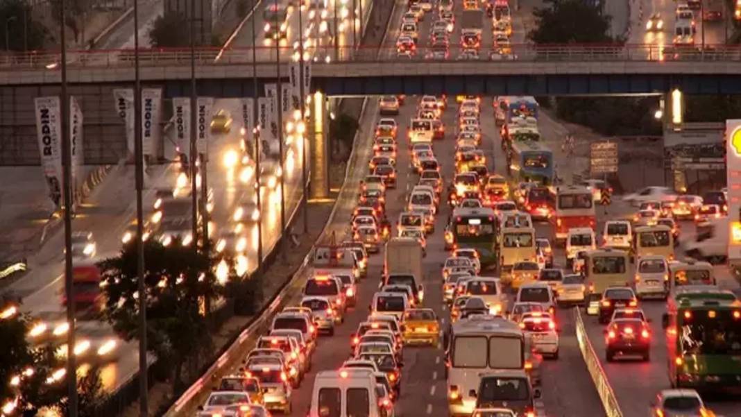 2025'te dünyanın en kötü trafiği hangi şehirlerde, açıklandı: Türkiye'deki o ilimiz şaşırtmadı! 3