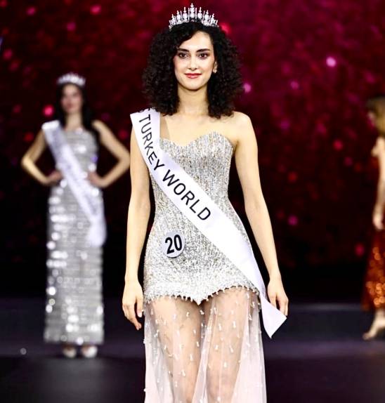 2025 Türkiye'nin güzeli belli oldu: Sıla Saraydemir kimdir? 2025 Miss Turkey Birincisi Sıla Saraydemir Kaç Yaşında, Nereli? 7