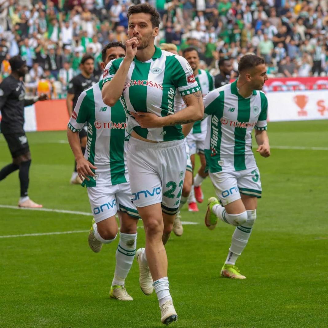 2026 yılı ara transfer dönemi resmen açıldı! Beşiktaş, Galatasaray, Fenerbahçe ve Trabzonspor'un listesinde kimler var? 6