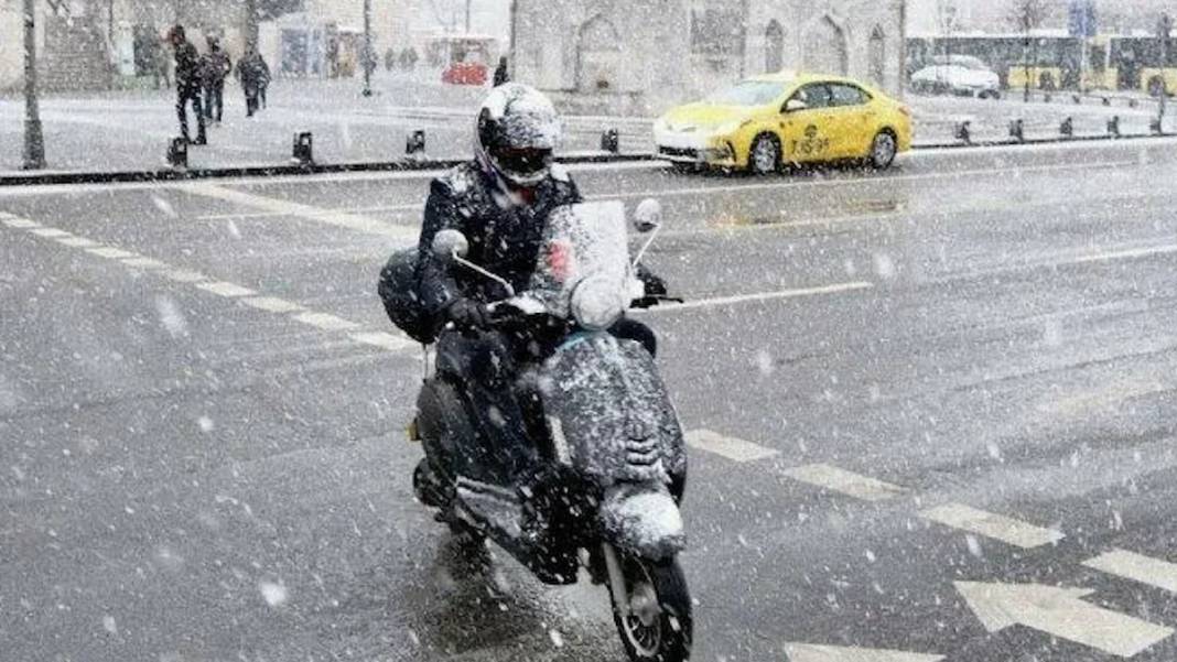 Valiliklerden son dakika duyuru: Motosiklet, skuter ve motokuryerlerin trafiğe çıkma yasağı uzatıldı! 2