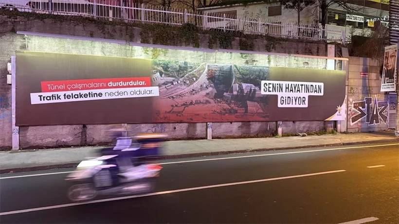 AK Partiden ses getiren İstanbul hamlesi! Şehrin dört bir yanınI pankartlarla donattılar 6