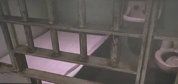 ABD tarafından kaçırılarak gözaltına alınan Nicolas Maduro'nun kalacağı hücre görüntülendi 4