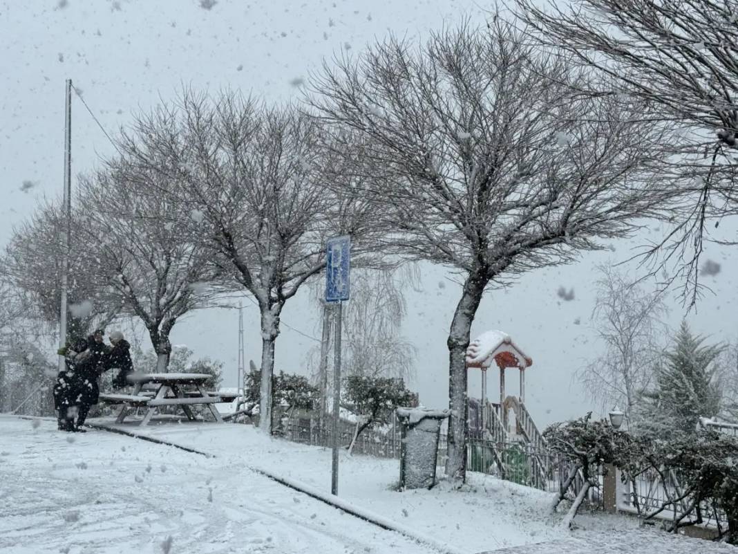 Valiliklerden son dakika duyuru: Motosiklet, skuter ve motokuryerlerin trafiğe çıkma yasağı uzatıldı! 7