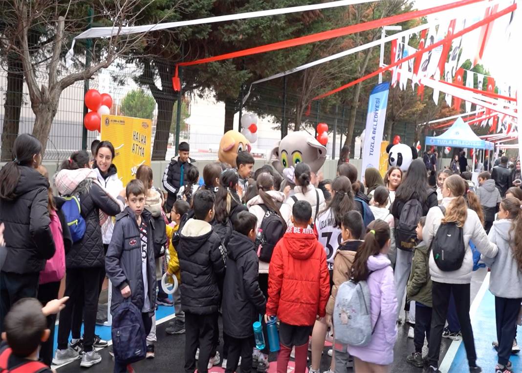 Çocuklardan Başkan Bingö'le teşekkür! Yeni açılan Oyun Parkı Sokağı yarıyıl karne tatilinde çocukları buluşturdu 1