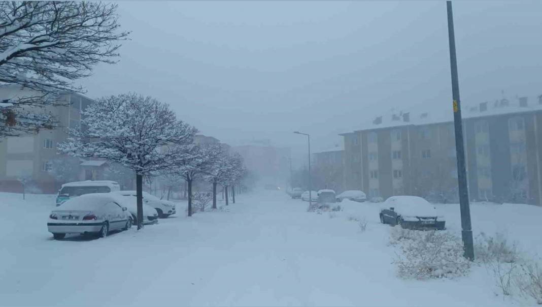Meteoroloji uyardı: O bölgelerde yer yer kuvvetli olacak! Bugün hava nasıl, Salı günü hava nasıl olacak? 1