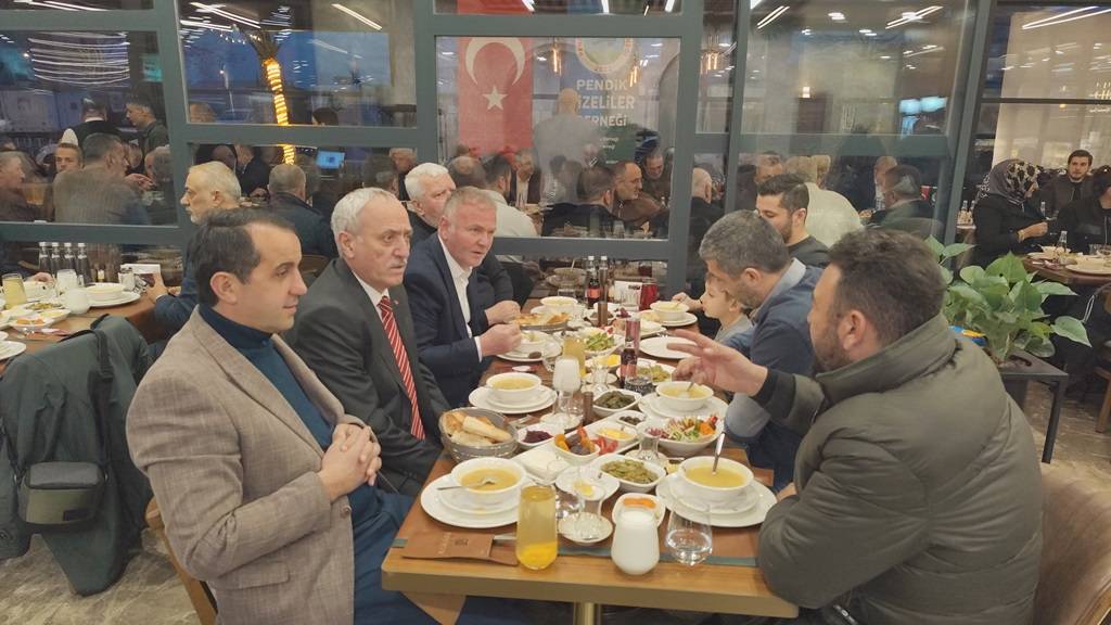 Pendikli Rizeliler geleneksel iftar yemeğinde buluştu 18